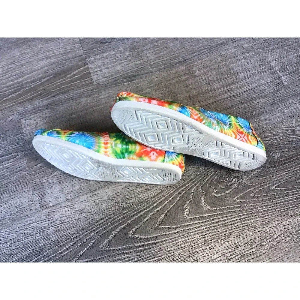 Toms Classic Alpargatas Womens Size 8.5 Slip on CANVAS Shoes Flats Tie Dye
